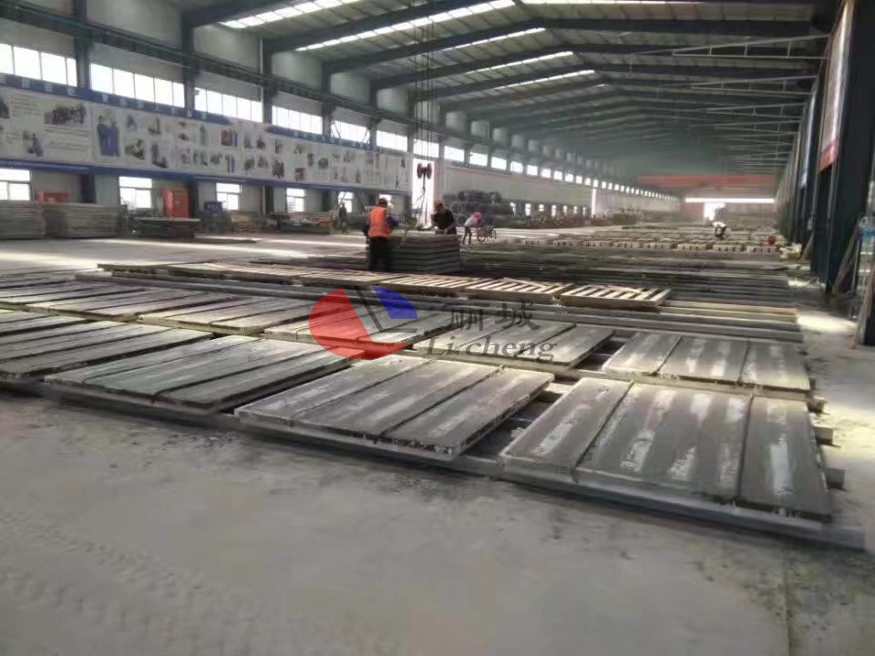 混凝土護欄模具的防水層